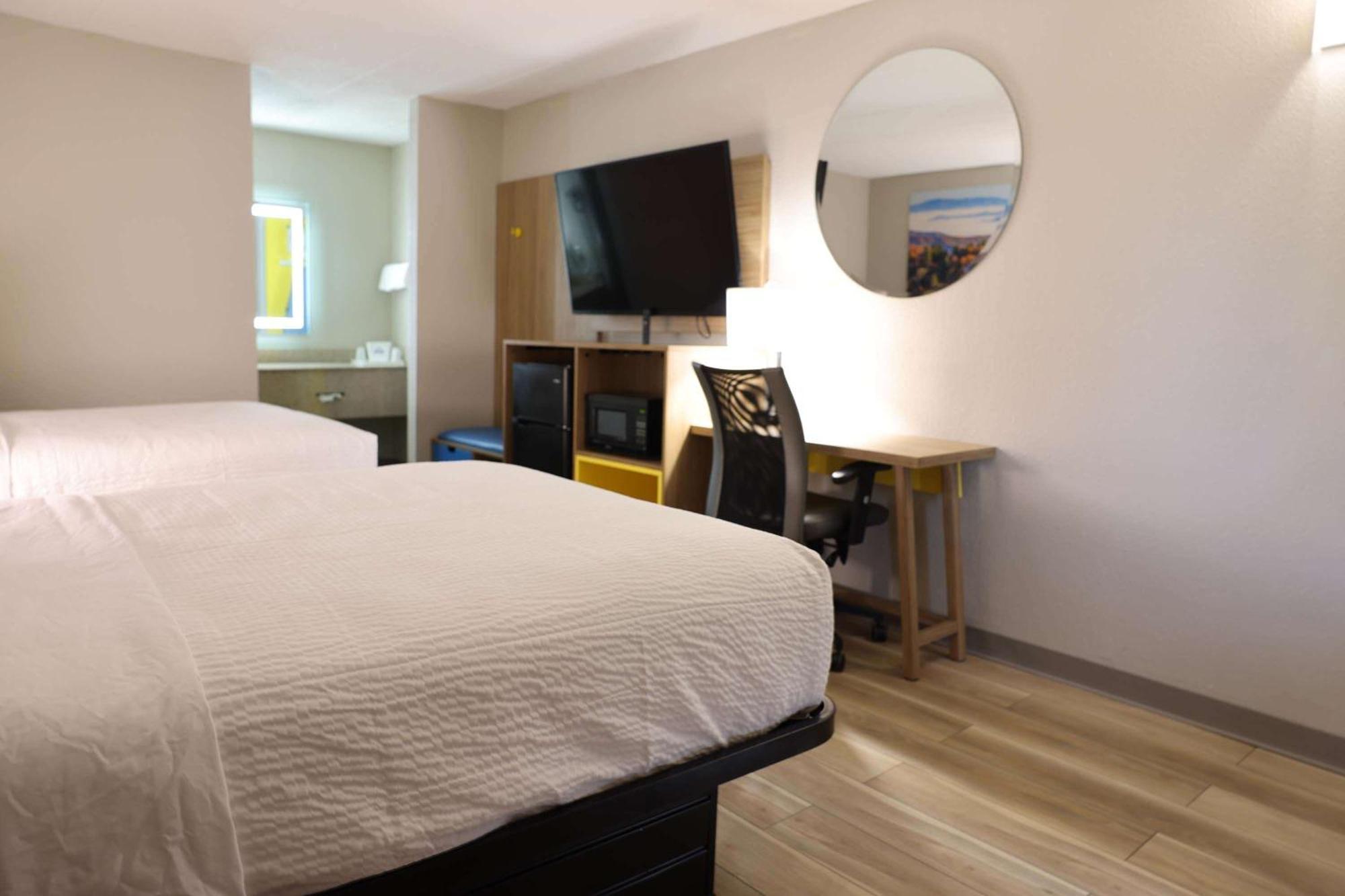 Days Inn By Wyndham Kings Dominion Doswell Eksteriør billede